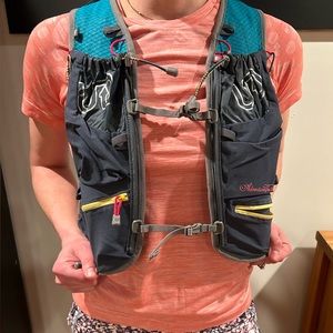 Ultimate direction Ultra running vest. Size small.
